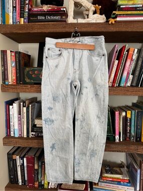 Levi's Women's Light Tie-Dye Ankle Jeans - White & Blue